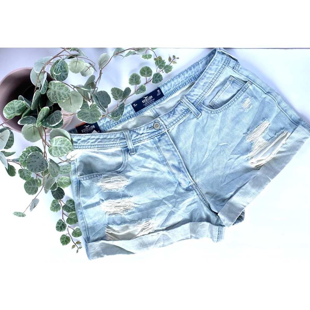 Hollister High-Rise Denim Mom Short
